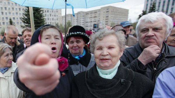 Даешь митинг! В АПАП-1 и АПАП-2 не платят зарплаты! Даешь митинг! В АПАП-1 и АПАП-2 не платят зарплаты!