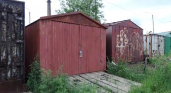 В Архангельске начали снос самовольно установленных гаражей