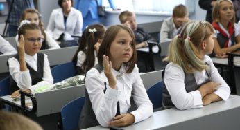 Мошенники начали массово обманывать подростков