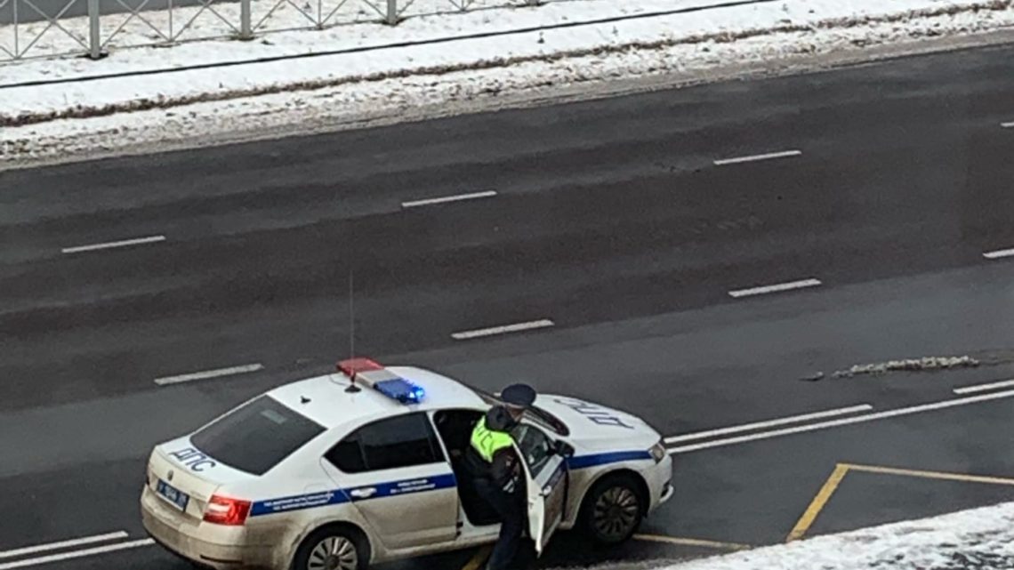 Последние дни Архангелогородцы обсуждают сотрудника ГИБДД Последние дни Архангелогородцы обсуждают сотрудника ГИБДД