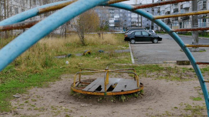 В Цигломени пожаловались на антисанитарию возле контейнеров